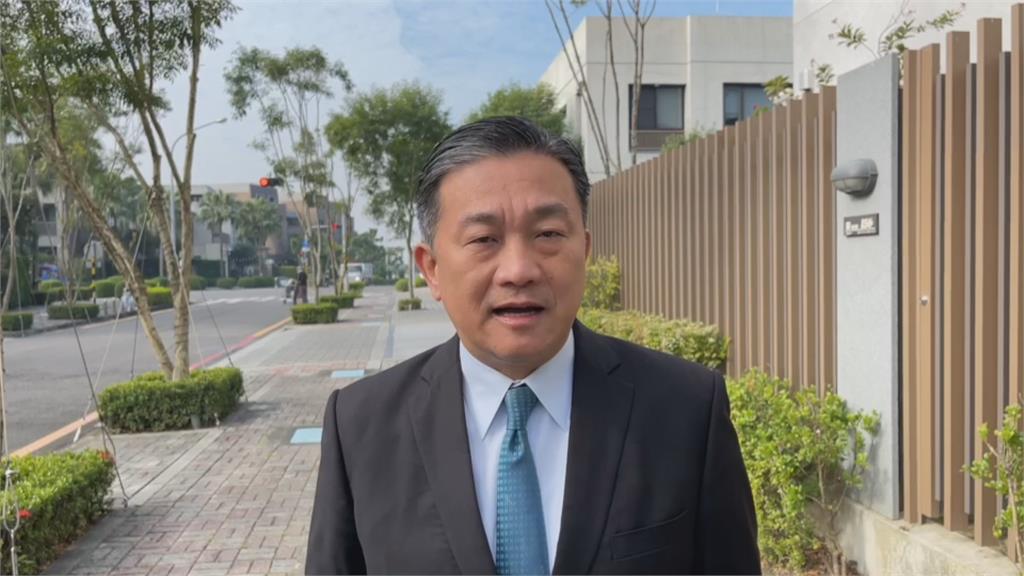 陳佩琪不滿「柯和醫護站一起」 綠委轟:不尊重