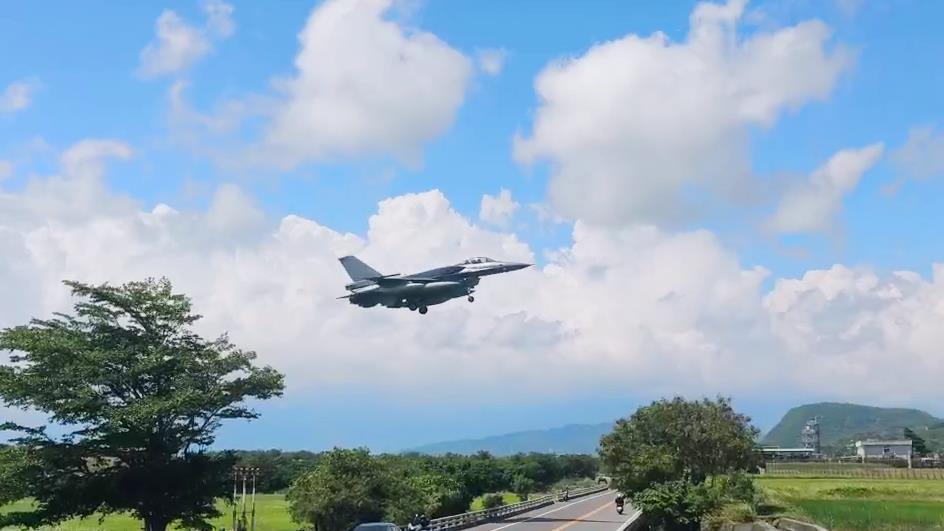 快新聞／F-16V首批2架降落台東志航基地！空軍曝後續交機計畫