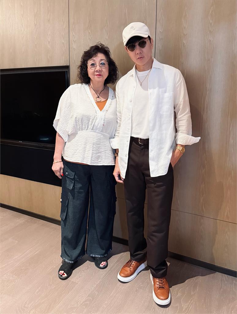 林俊傑熱戀七七傳「1次就中」？對眼瞬間全靠「這董座」牽線獲爸媽認可