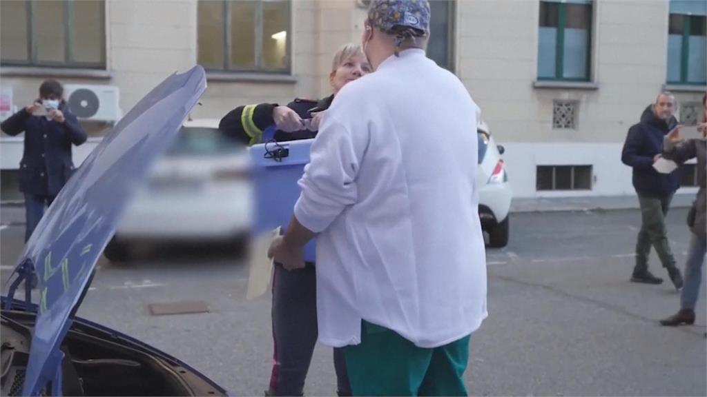 義大利最狂快遞　警察駕藍寶堅尼送「移植器官」