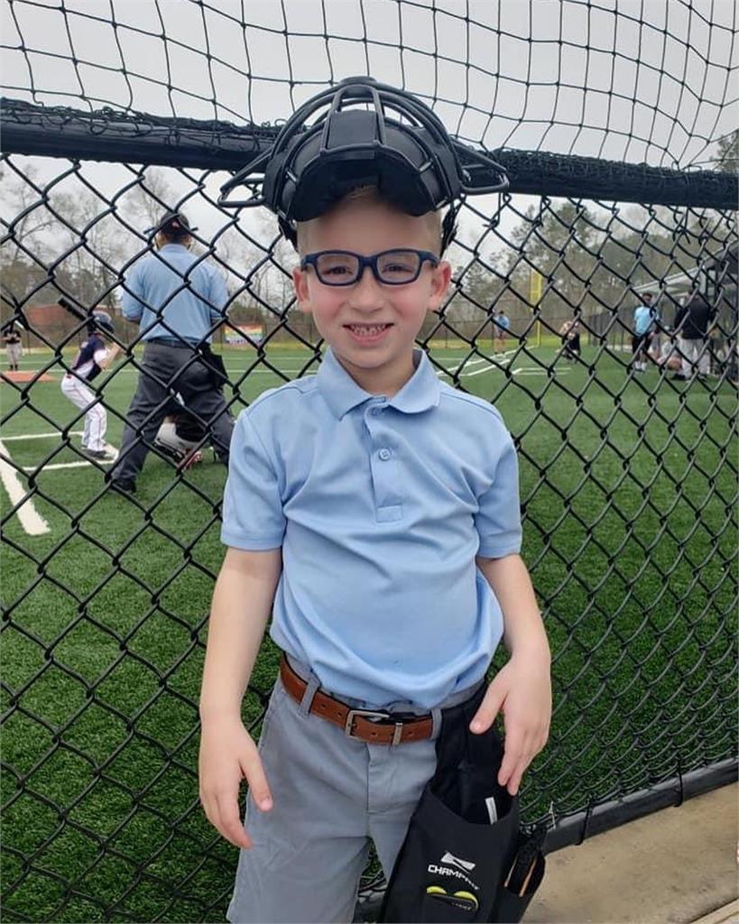 專業度不輸大人！7歲棒球神童將挑戰金氏紀錄　成世界上最年輕裁判