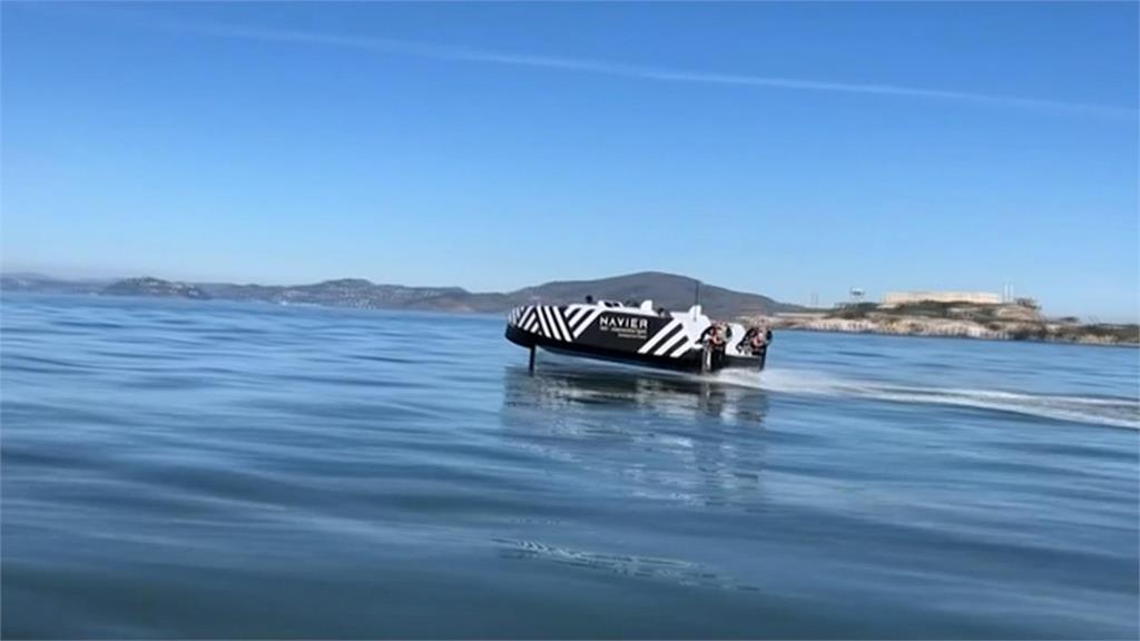 堪稱「水上特斯拉」！　新創公司推出電動水翼船