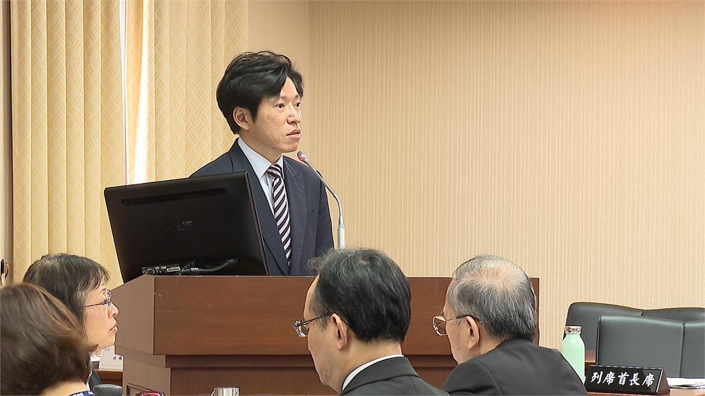 許忠信緊咬卓揆「不副署.不執行」 張惇涵「兩字」神回擊