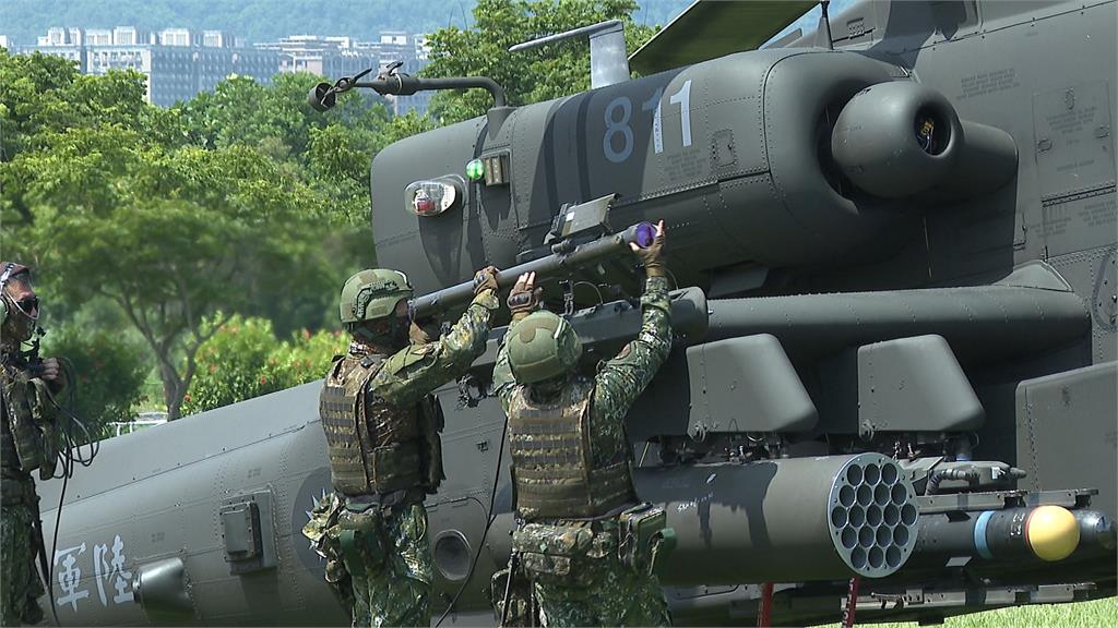 漢光41第9天！　國軍演練直升機熱加油.掛彈作業