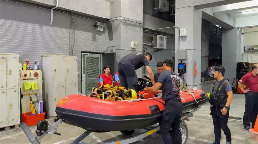 快新聞／堰塞湖溢流「車子漂、貨架浮」　花蓮光復成水鄉澤國