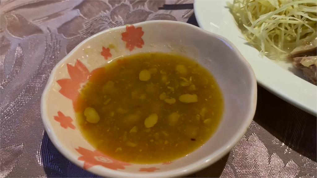 台灣趴趴走/桃園楊梅33年客菜鵝肉莊 鵝肉秘製多汁 獨家豆醬一沾入味