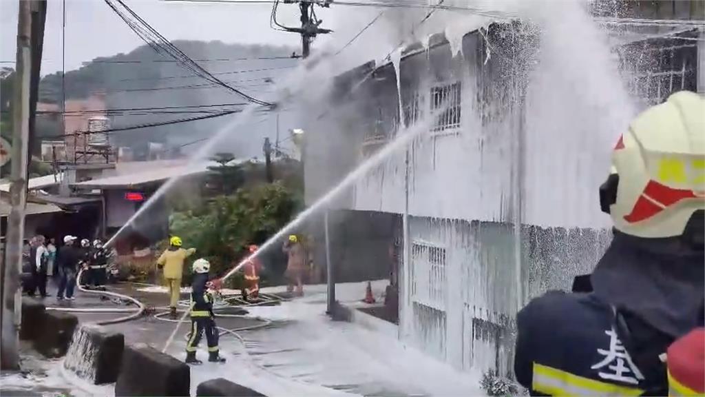 基隆民宅惡火1死發現「可疑鐵罐」　警：媳婦曾買汽油回家