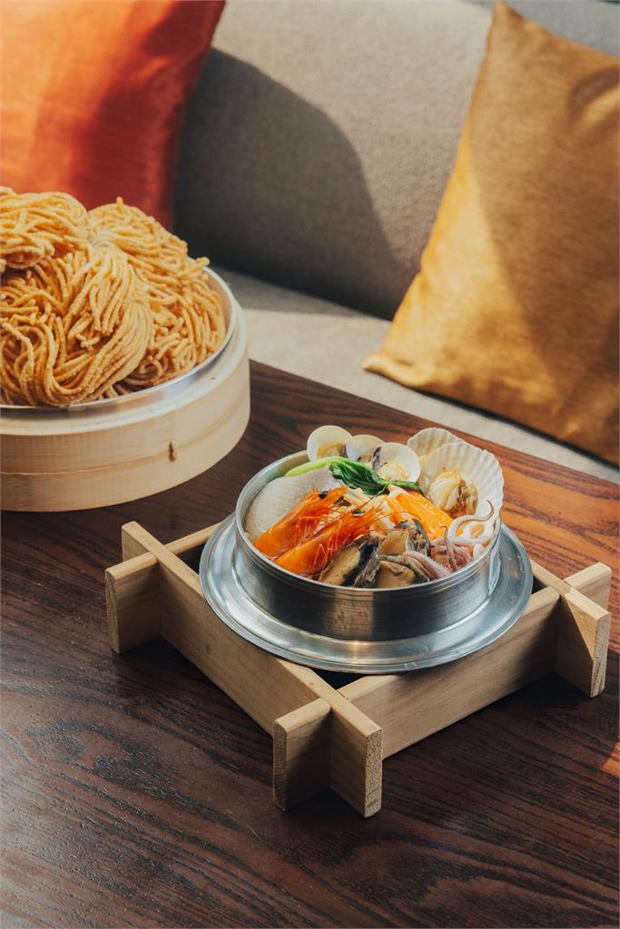 7/8-8/30「凱菲屋．呷台南」 攜手台南名店「糯夫米糕」、「阿美嬤紅茶奶」