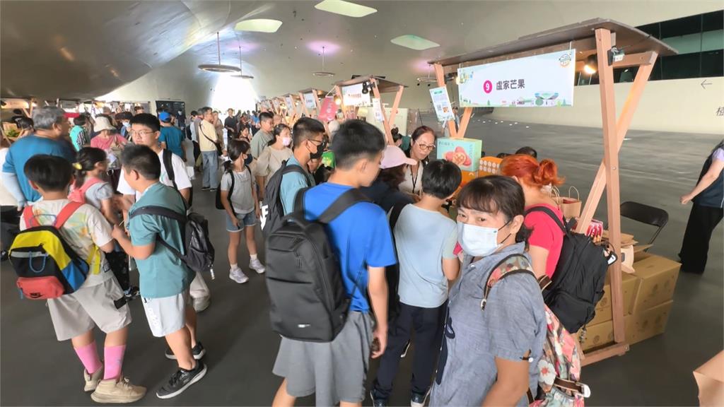 農糧署與中華郵政強強聯手 最優質農產台灣隊助小農