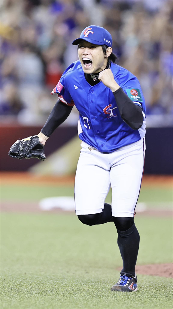 經典賽／台韓大戰後陳冠宇淚崩！意外撞臉「這1位民進黨大咖」本人親回14字