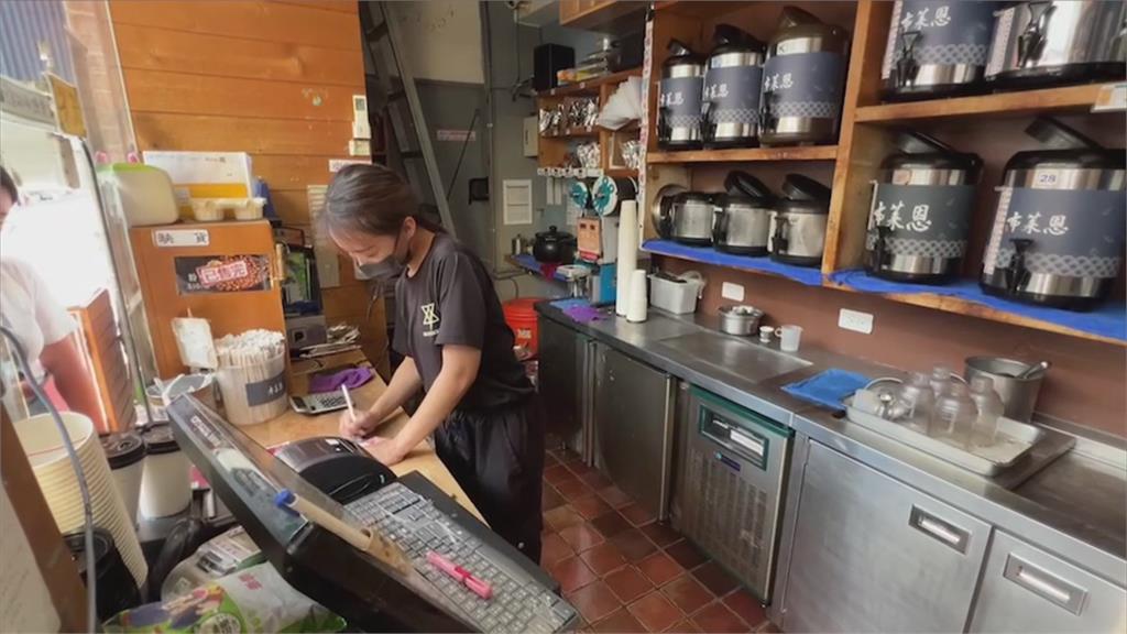 怎做生意? 台南國華街4天3跳電 店內黑漆漆 遊客以為沒開店