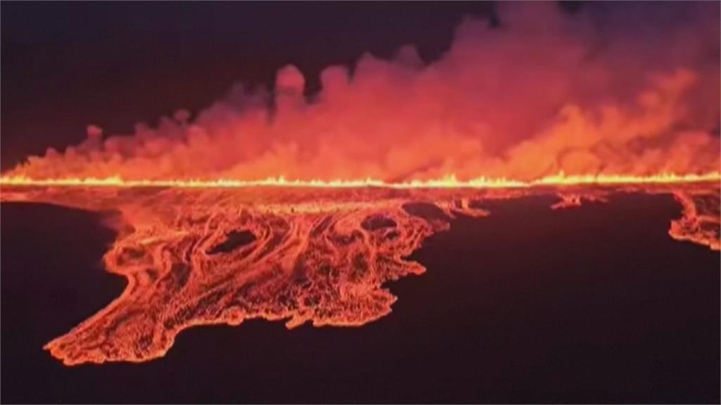 冰島西南部火山爆發　岩漿齊噴吸引遊客打卡