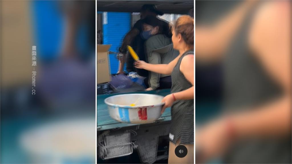 不讓你們餓！義煮志工敲鍋狂喊推銷食物　「玉米姊」爆紅
