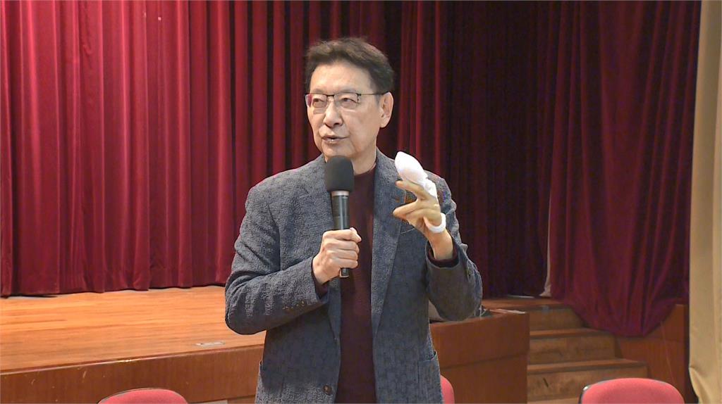 快新聞/趙少康「手指腫一大包」今早動刀 親曝傷勢:痛徹心扉