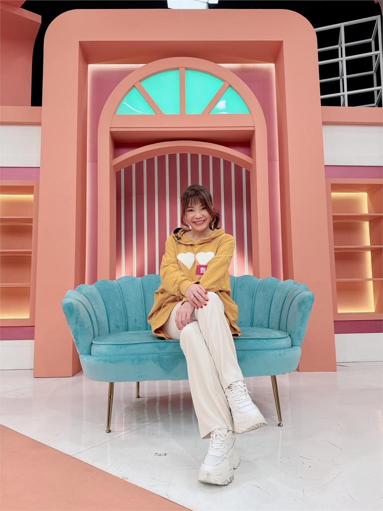 Julie婚後出門不想打扮!陽帆與兒女大肆嫌棄
