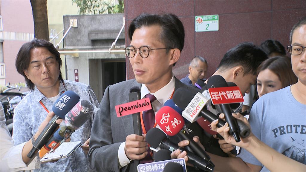 王義川稱跟拍狗仔疑黃國昌前助理　爆是高翔左右手兼閨密