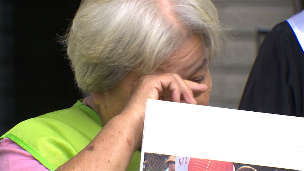 林杏兒抹黑下跪阿嬤領錢臨演　社子島自救會今按鈴提告