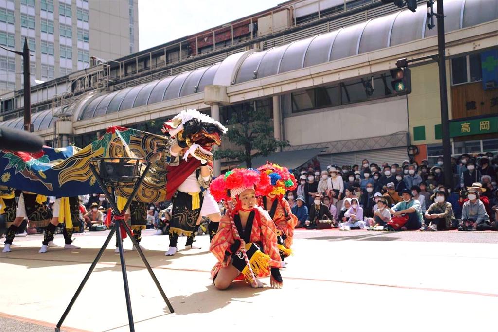 快新聞/艋舺青山宮到日本參加舞獅競演 林昶佐:榮幸見證台日友情越來越堅定
