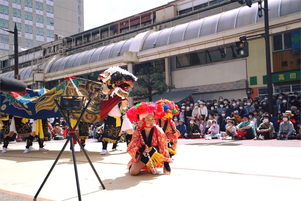 快新聞／艋舺青山宮到日本參加舞獅競演　林昶佐：榮幸見證台日友情越來越堅定