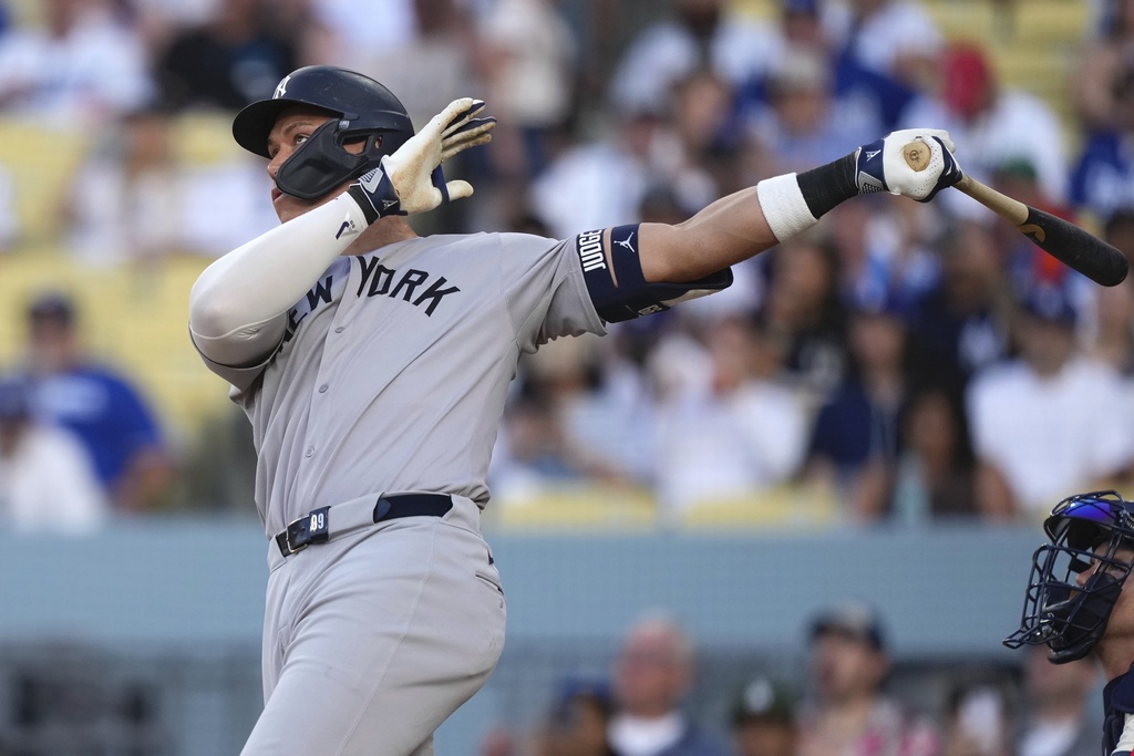 MLB(影)/黑色星期六!洋基慘敗16分、尼克夢碎東決 紐約雙雄悲劇同日上演