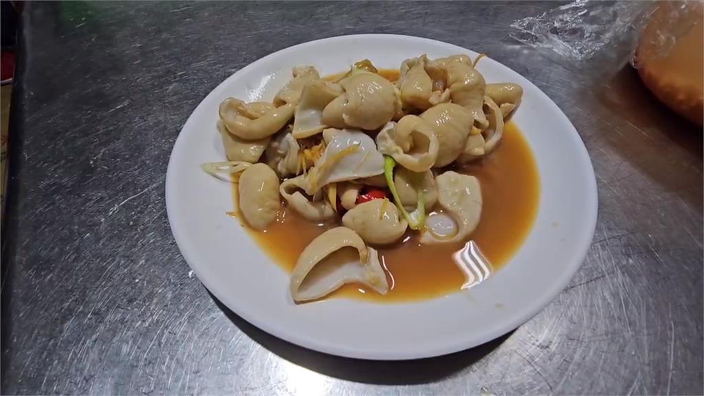 沒吃到薑絲炒大腸留負評！　店家致電「哥回來吃」挨告