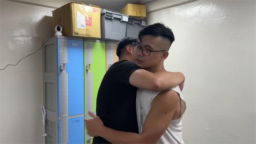50萬訂閱YTR拳戰好友!被打到缺氧吸不到空氣 結局曝光網淚:真男人