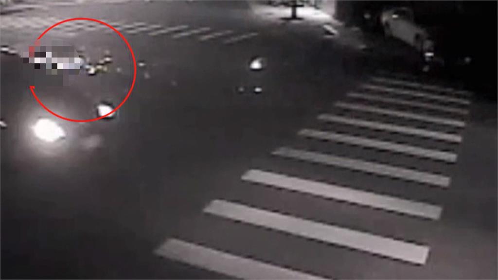 台中死亡車禍!車行老闆橫越馬路遭撞飛亡 身分曝光 竟是台版「豆豆先生」
