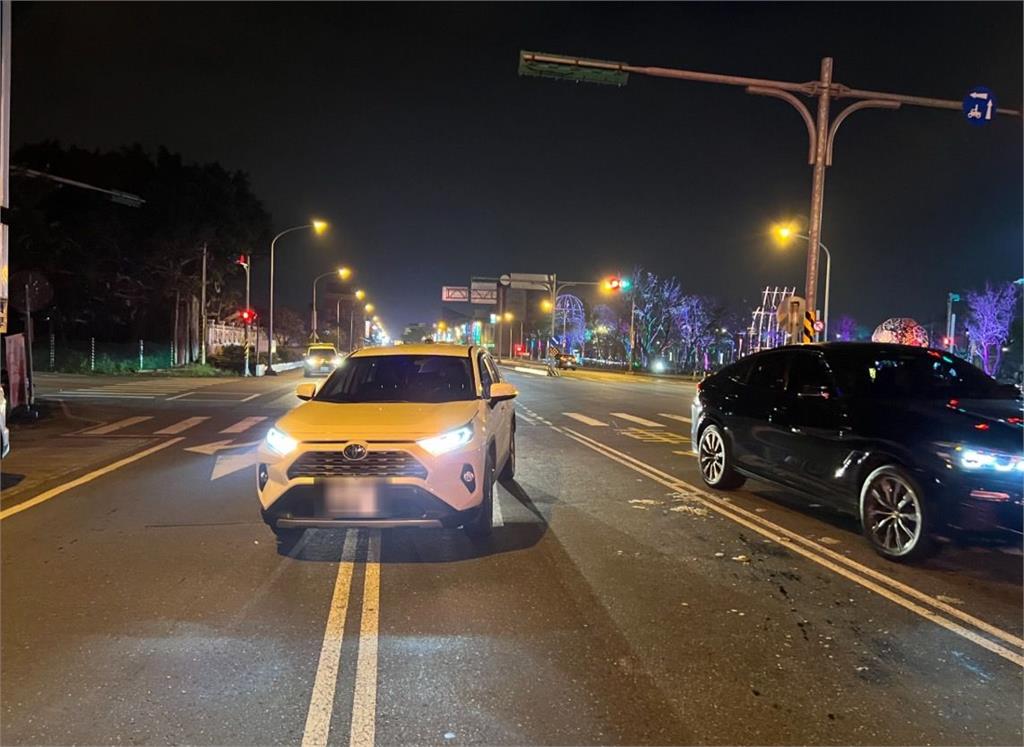 搶快釀禍！　宜蘭休旅車左轉撞飛斑馬線上老翁