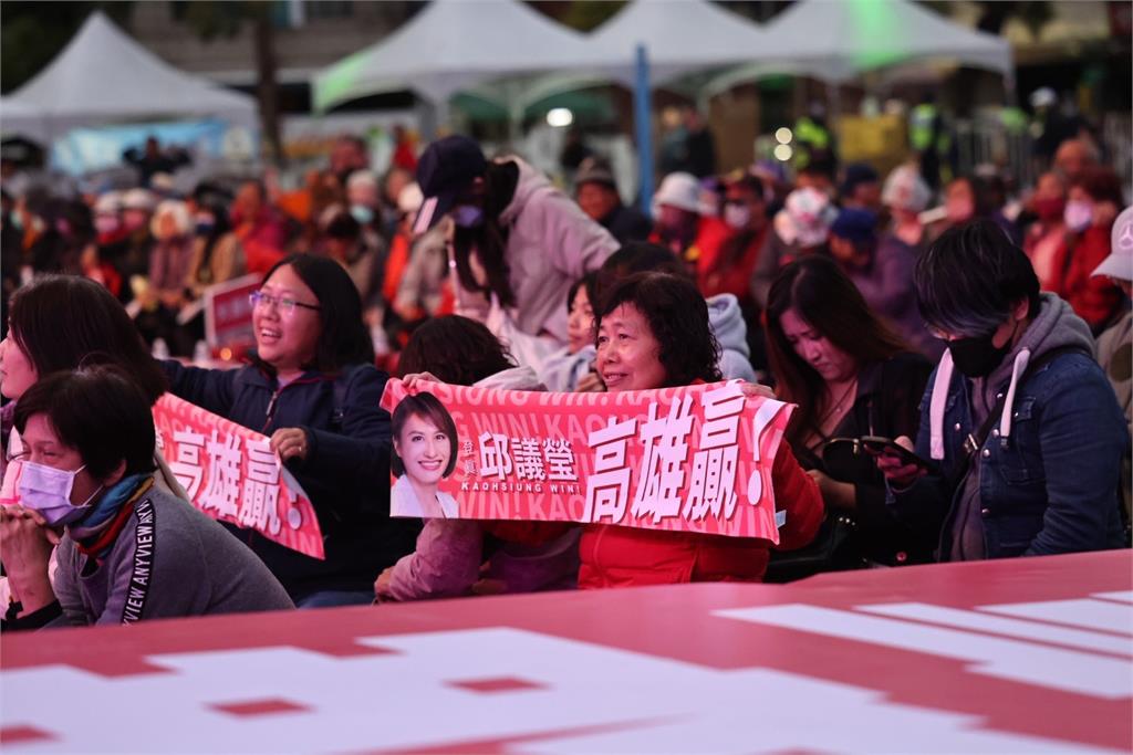 快新聞／抗癌重生拚高雄市長！初選造勢萬人集結　邱議瑩振奮喊：我準備好了
