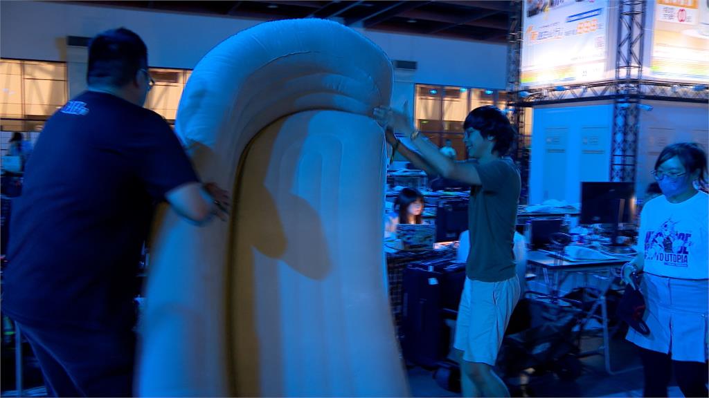 世貿變身電競基地! 96小時玩家大戰四天拚15萬人朝聖