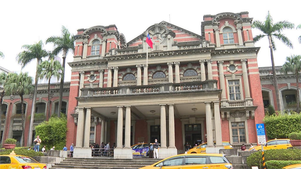 台大兒科徵值班醫！前台大醫列5堪憂嘆「幾乎不太能睡」：老了誰照顧我們