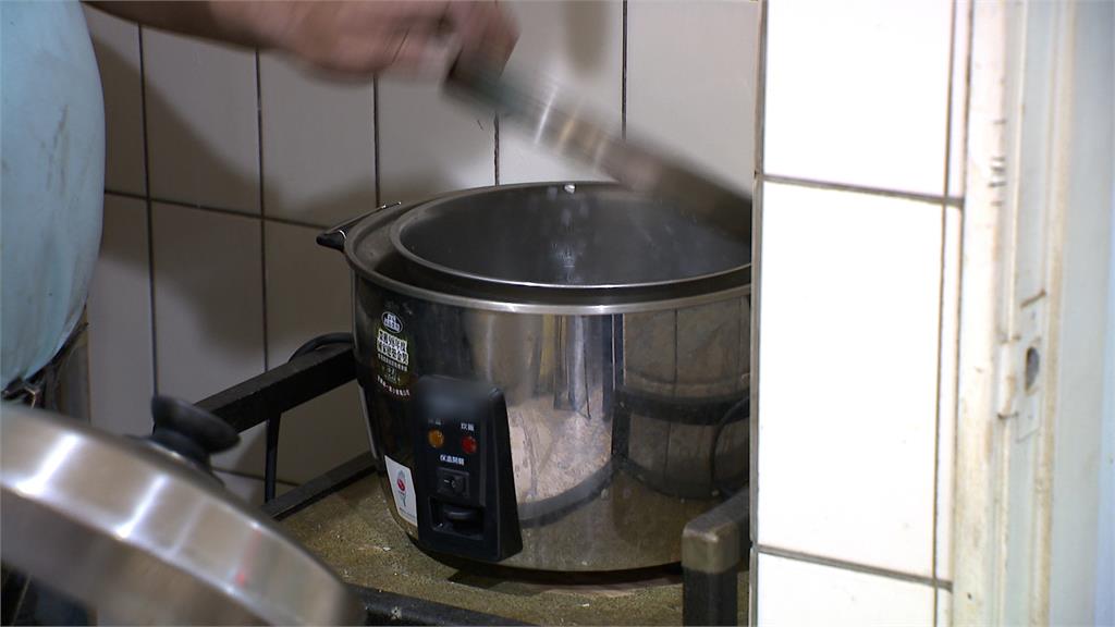 清潔員撿二手電鍋送拾荒婦遭判刑　法務部推修法「五萬以下可免刑」