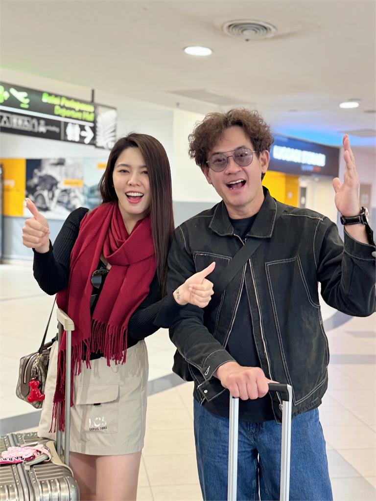 柯叔元、白家綺現身檳城掀暴動！《阿松與阿暖》海外首宣傳 粉絲驚見新造型直呼：超帥