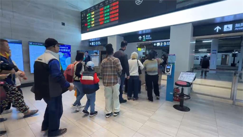 台鐵電車線掉落交通一度中斷　今早7點恢復雙線通車