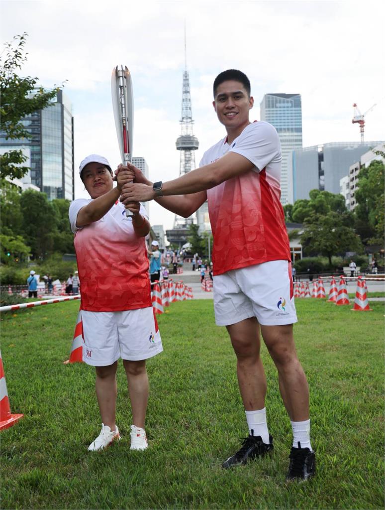 亞運／聖火傳遞最後階段開跑！「台灣隊長」陳盈駿代表參加笑開懷