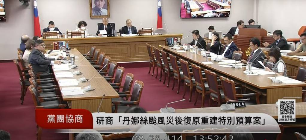 快新聞/立院氣氛大逆轉!黃國昌放軟「給柯建銘溫暖」 韓國瑜驚喊:心中一股暖流