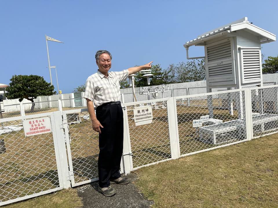 大水蟻騎樓狂暴亂飛!鄭明典揭原因「雷陣雨季節接近」網驚:今年提早