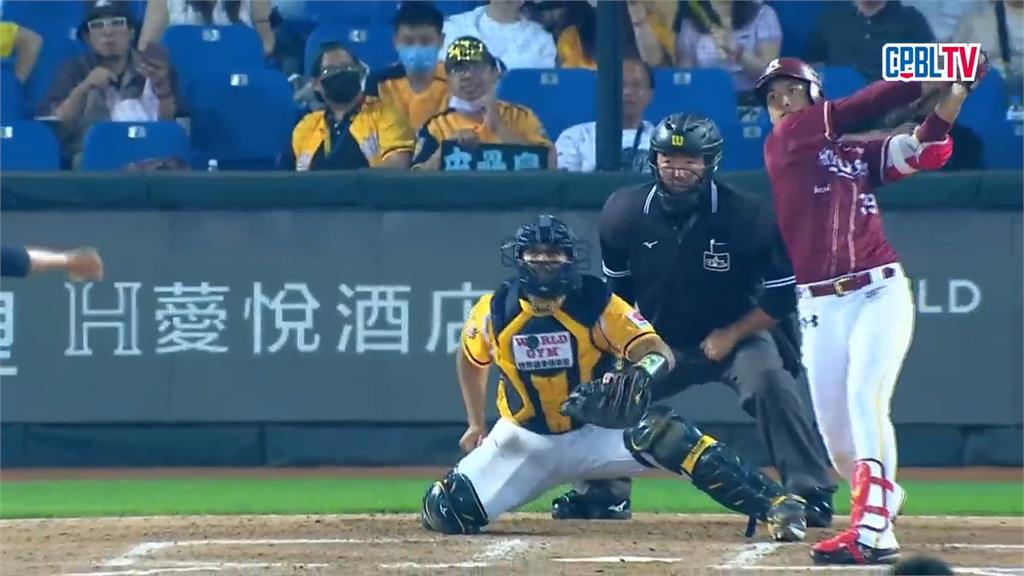 遭球迷場邊嗆聲「沒力」　三冠王林立開轟打臉