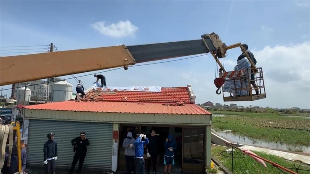 又有颱風將生成！！　工程團進駐台南七股協助修補房屋