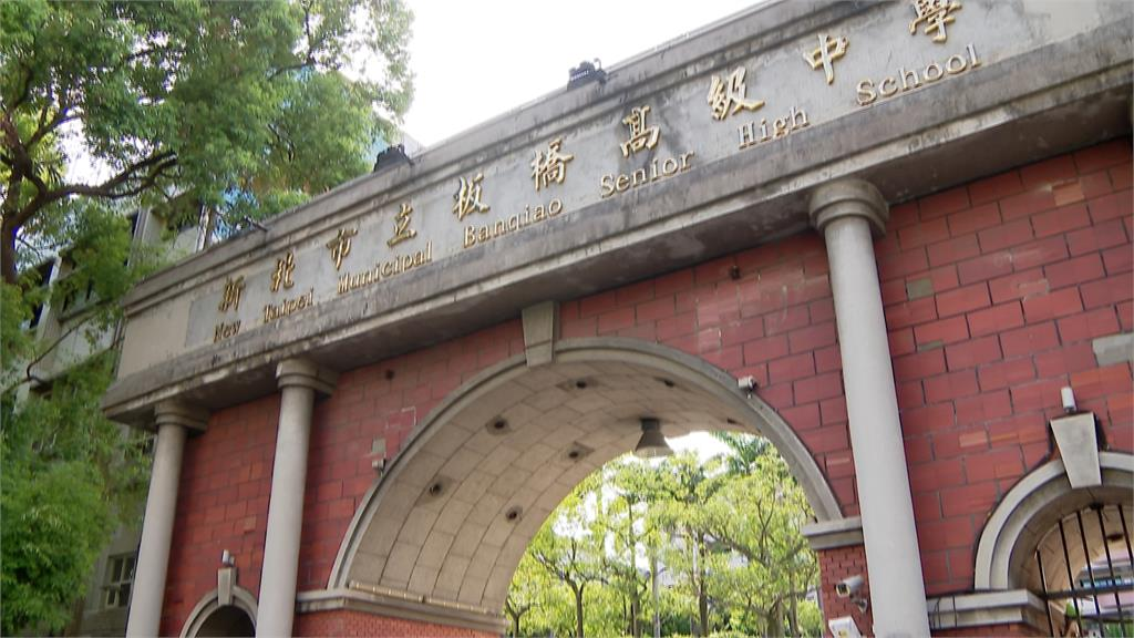葉元之赴板中被嗆稱「不在意」!同日上節目竟反轟學生:超沒有道理
