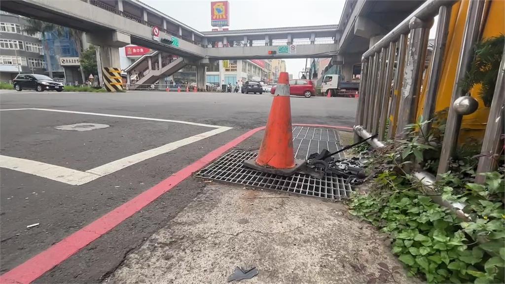 救護車「鳴笛」闖紅燈挨撞　病患、雙方駕駛受輕傷