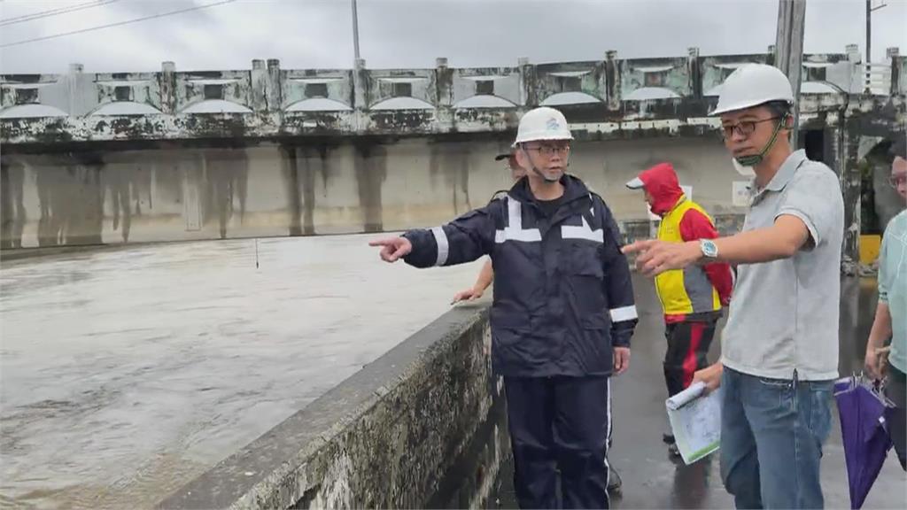 高雄致災性豪雨! 賴瑞隆「馬拉松式視察」緊盯各地水情