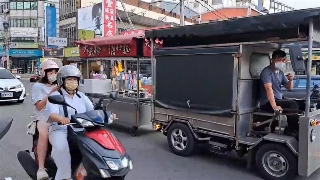 危險！夜市攤商圖方便　桃園驚見「移動百貨車」