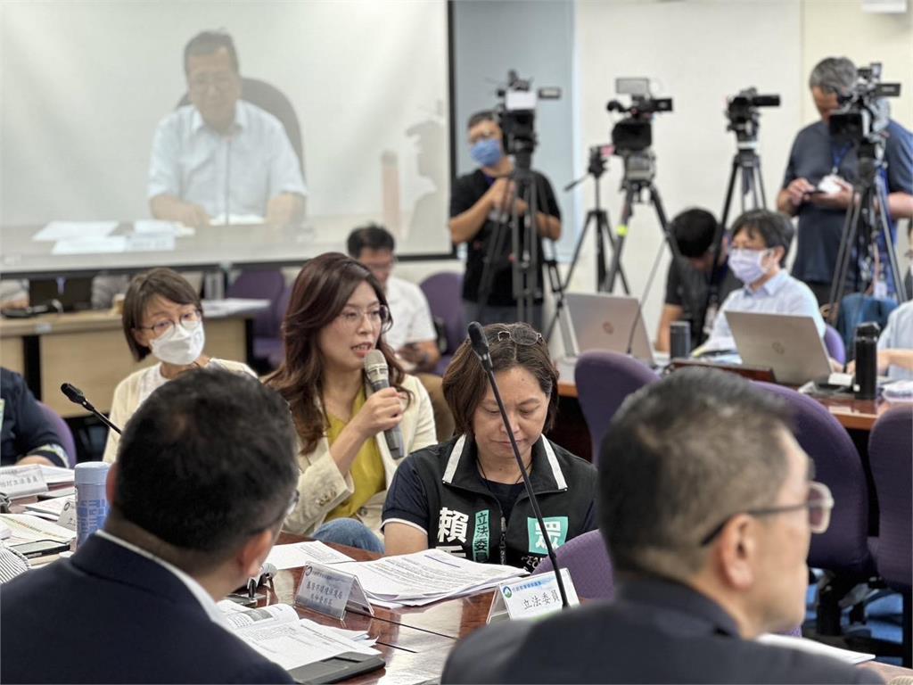 快新聞/轟黃珊珊吊兒郎當、脾氣大 鄭麗文喊話民眾黨團:換掉她來立威