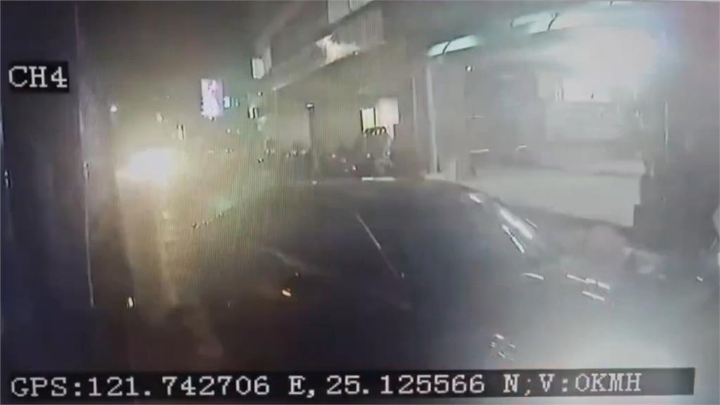 毒駕失控連撞汽機車!73歲翁捨身救保全送醫搶救不治