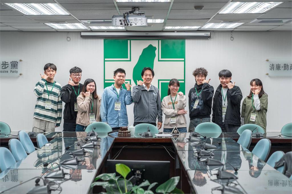 快新聞／青年培力營親授課　賴清德：2025年經濟成長率高達8.63%