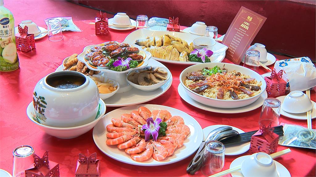 搭雙囍熱潮！　電影院請影迷喝喜酒　劇中主演劉冠廷、余香凝驚喜現身