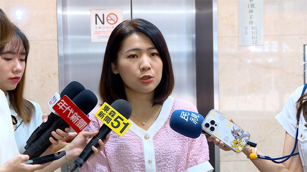 質疑徐巧芯協助婆婆超貸　基進黨按鈴告發