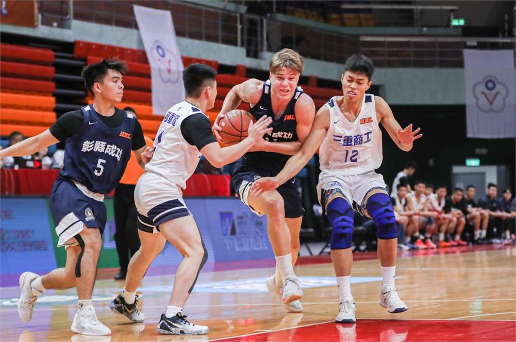 HBL(影)/男生組複賽「余玄騰首次大三元」 率彰縣成功高中奪分組第2勝