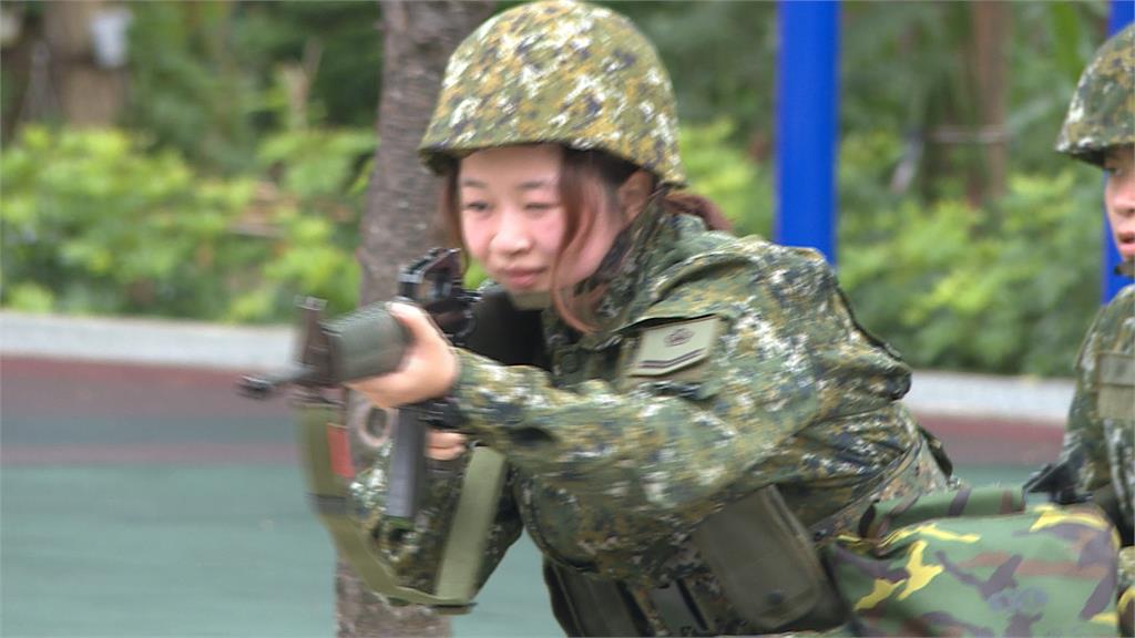 國軍立即備戰操演第3天 "中共福建號航經台海"畫面曝